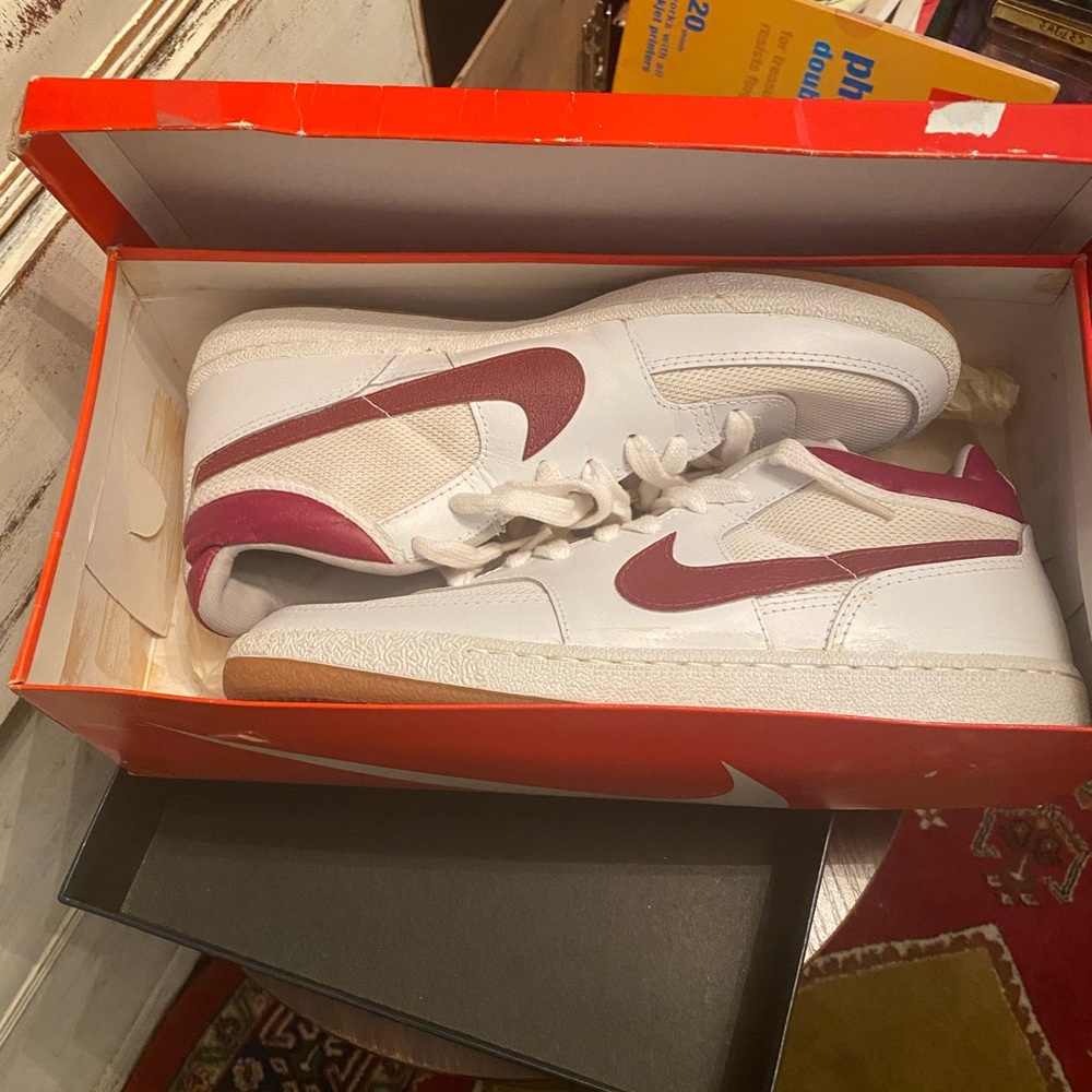 VTG RARE Nike 1984 Deadstock  Challenge Court W/burg Sz10 Brand New With Box